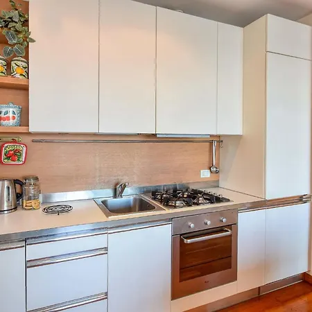 Apartman Front In With Wifi
